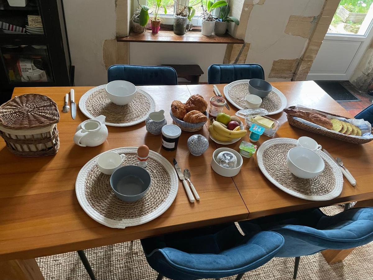 Le Doux Refuge Bed & Breakfast Esquay-sur-Seulles Bagian luar foto