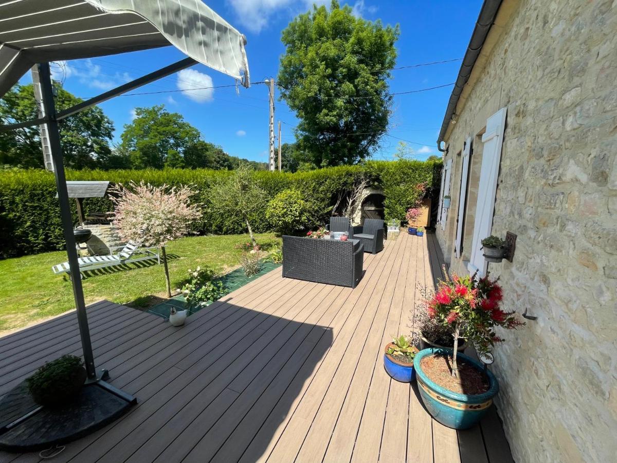 Le Doux Refuge Bed & Breakfast Esquay-sur-Seulles Bagian luar foto